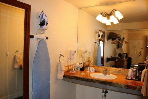 Historian Inn image 23