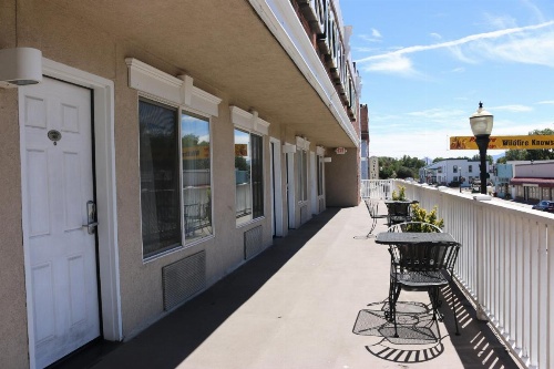Historian Inn image 27